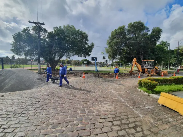 Recalçamento em pedra paralelepípedo — Vila Militar — QL Engenharia
